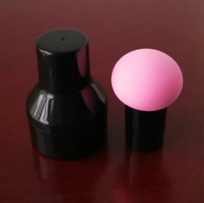 Спонж в футляре, светло-розовый купить с доставкой по выгодной цене